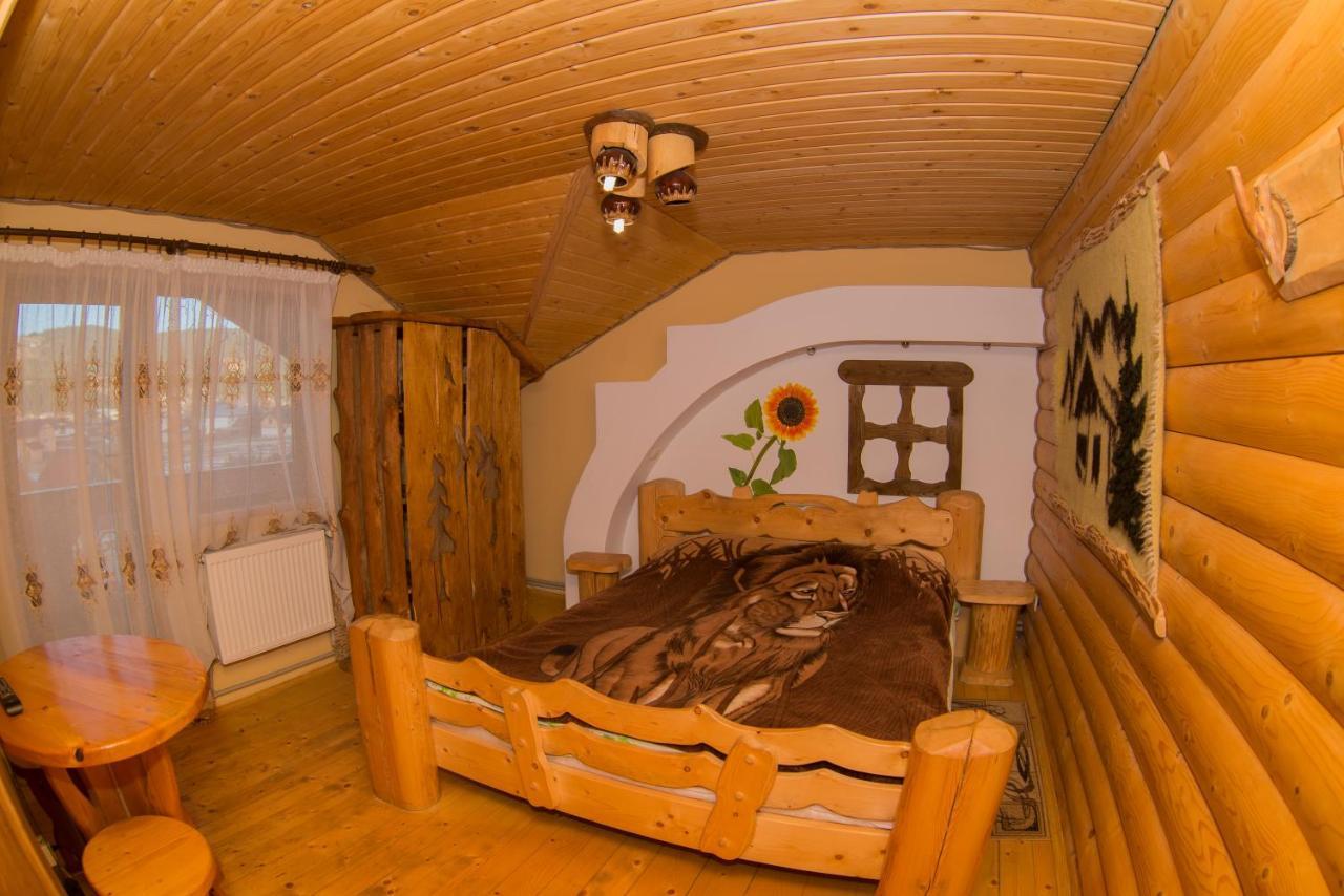 Садиба Вежа Verkhovyna Exterior photo